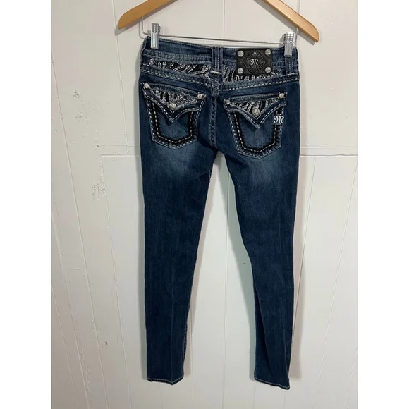 Women's Miss Me Jeans Size 26 Dark Blue with White Stitching - Picture 4 of 13